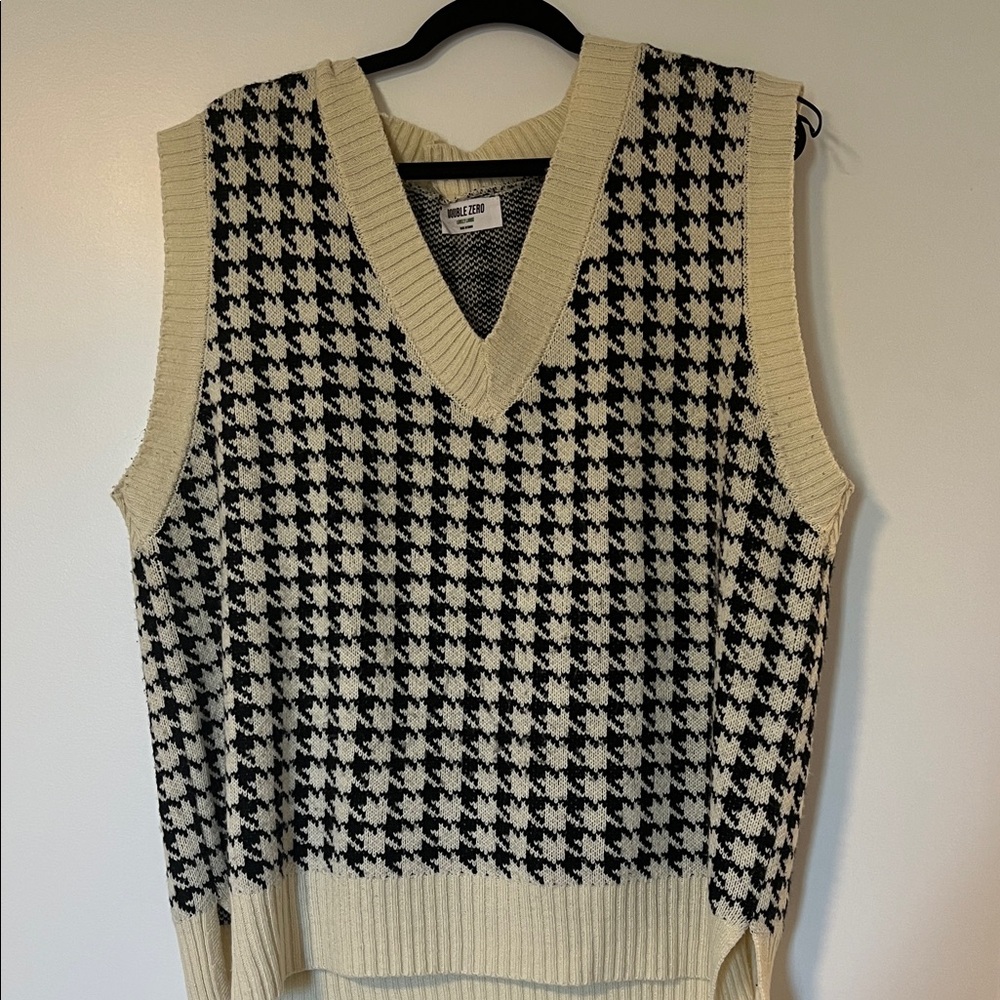 Houndstooth sweater vest